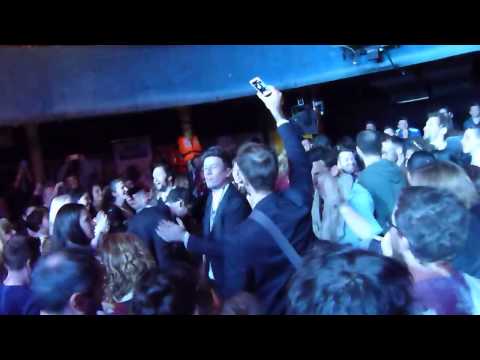 LOVE - Yalta Club feat. le public - Divan du Monde Paris