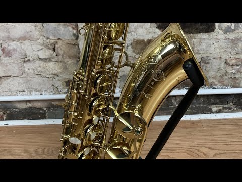 Play Testing a Selmer Series III Tenor Saxophone That just arrived to our shop! www.newyorksax.com