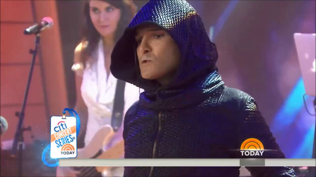 Corey Feldman today performance goes viral #Olmanrus