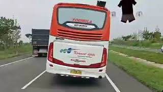 Download lagu SKILL TINGKAT TINGGI DRIVER BUS KRAMAT DJATI mp3