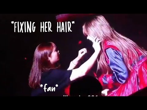 MAMAMOO being close to fans