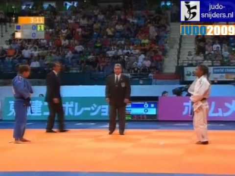 Judo 2009 Rotterdam: Romy Tarangul (GER) - Hanane Kerroumi (MAR) [-52kg].