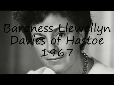 How to pronounce Baroness Llewellyn Davies of Hastoe 1967 in English?
