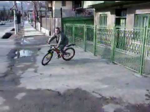 Cu bicicleta pe scari...CDI