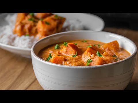 West African Peanut Stew with Sweet Potatoes - Vegan Maafe Recipe - Easy Vegetarian