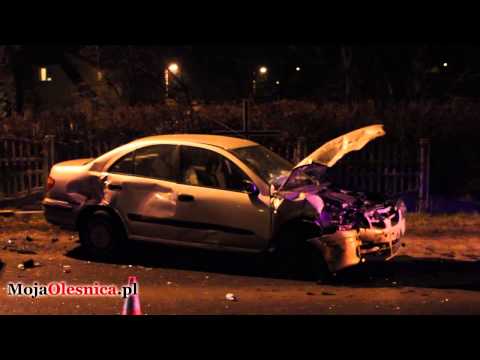 7.02.2013 Oleśnica - zderzenie busa z nissanem