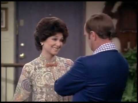 The Bob Newhart Show  🏄🏻‍♂️  S5.E8 ∙ A Crime Most Foul  🏄🏻‍♀️  |1972| 🏄🏻‍♂️ 🏄🏻‍♀️