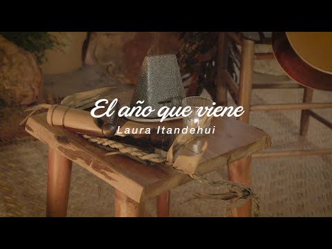 El año que viene (lyric video) - Laura Itandehui