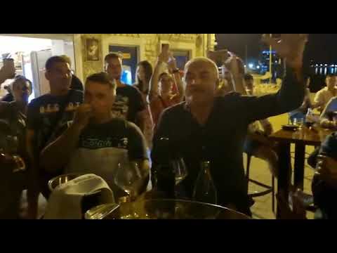 DAN LJUBEZNI - KLAPA INTRADE