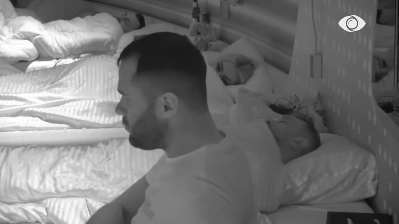 “O negativ”/ Selin diskuton me Rogertin