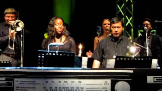 Esperanza Spalding - Crowned &amp; Kissed [live @ Estival Nights 08-11-12] HD
