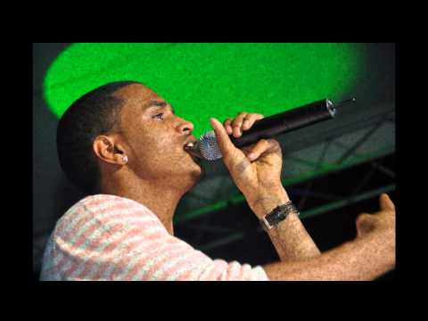 Kelly Rowland Motivation remix. Ft. Busta Rhymes, Trey Songz, Joe Mapp, Fabolous, & R. Kelly
