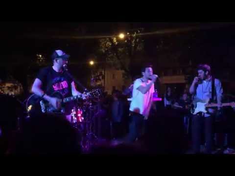 "Adotta un fascista" (Giancane e Lucio Leoni live @ Festival Park Roma)