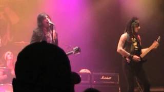 LA GUNS~"NEVER ENOUGH"