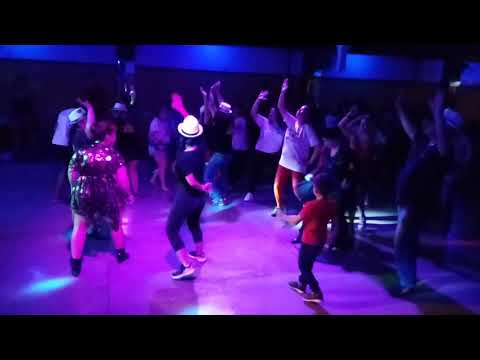 Passinho de Flash Back - dançando em roda