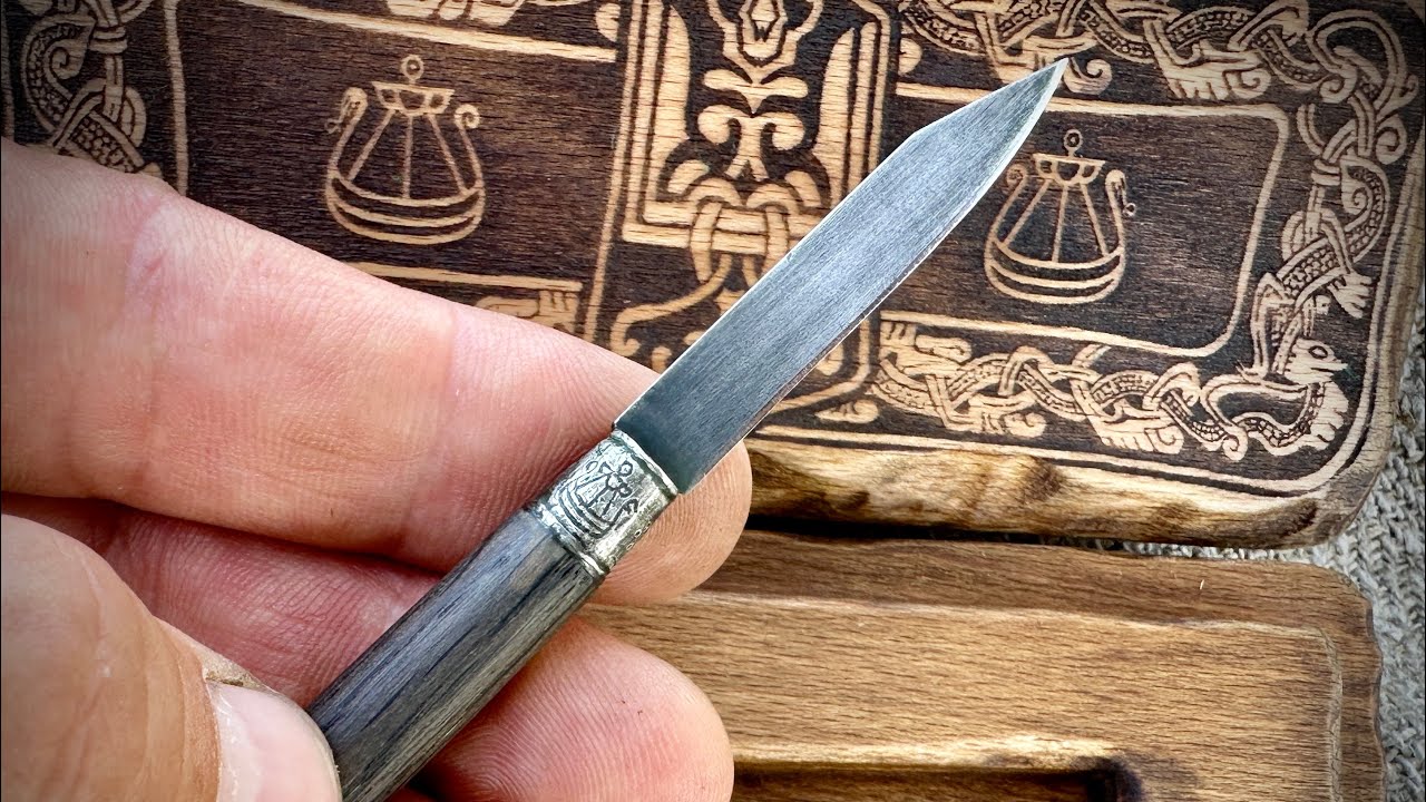 Мінініж за мотивами давніх ножів Рівненщини