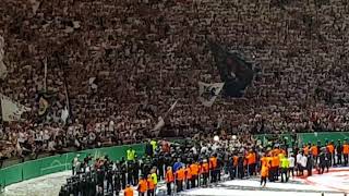 Eintracht Frankfurt Pokalsieg 2018 Fans in Berlin singen &quot;Erbame zu spät die Hesse komme!&quot;