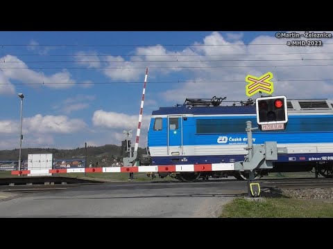 železniční přejezd Dobříkov u Chocně - P4893 / 10.04.2023 / Czech railroad crossing