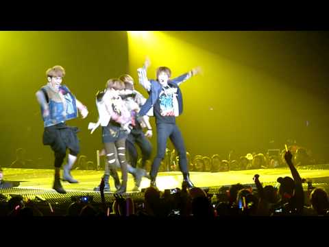 SHINee Sherlock SMTown LA 2012 Honda Center Anaheim, CA
