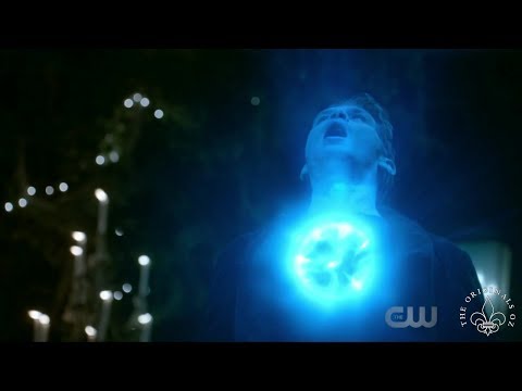 The Originals 4x13 Vincent completes the ritual to free Hope. The Mikaelson leave New Orleans