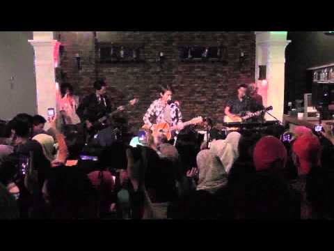 FIERSA BESARI x KERABAT KERJA - TIFFA (Tempat Aku Pulang launching party)