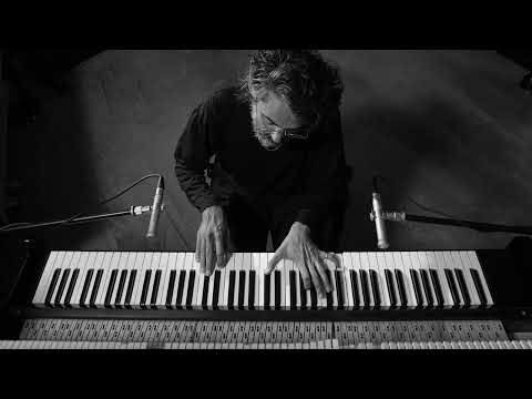 Yehezkel Raz - Ballerina