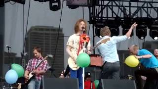 I&#39;m From Barcelona | Oversleeping | live Lollapalooza, August 4, 2007