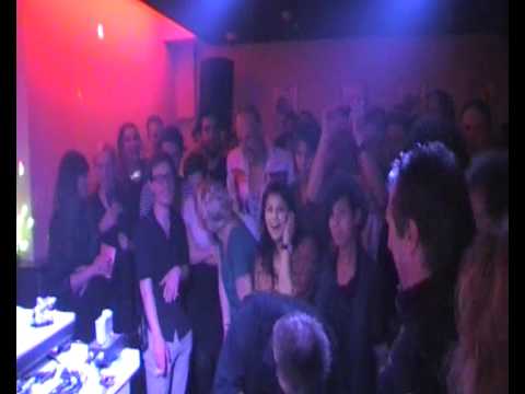 Ken Laszlo-Hey Hey Guy live im Club 330 live(29/30.10.2010)Italo Halloween Party!