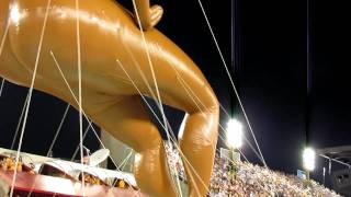 Mulata inflável São Clemente Carnaval 2012 selusava Sambódromo Rio de Janeiro