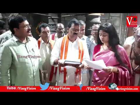 Police Arrested Jabardast Comedy Show Artists Dorababu & Paradesi Caught in police Raid in Visakhapatnam,Vizagvision...