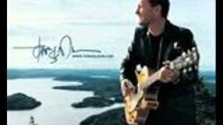 Tomas Ledin   Hon gör allt för att göra mig lycklig