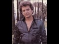 Conway Twitty - Rest Your Love On Me