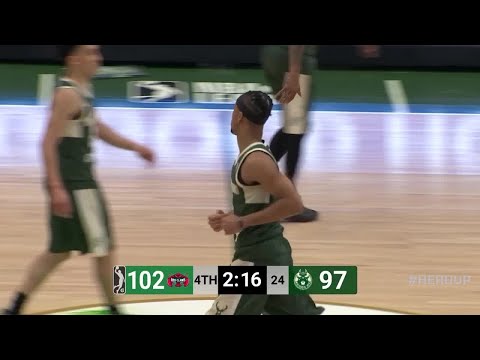 Jaylen Morris slams it home