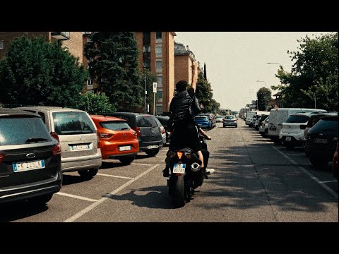 Skugnizz - SOTTO I PALAZZI (prod. Chef P, nikidefre, Zerooo) [Pino Mauro - Guaglione 'e Malavita]