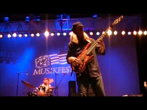 Charlie Wooton video
