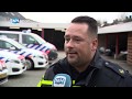 Fietsend meisje (15) in arm gestoken vanuit passerende auto