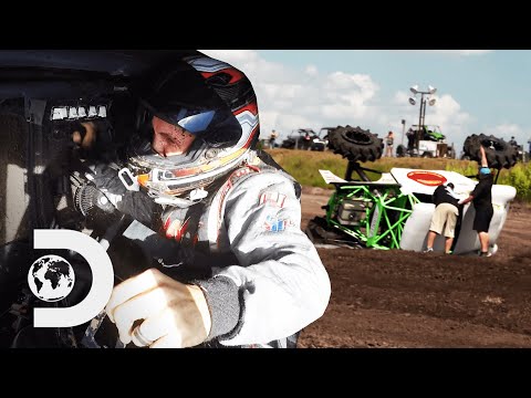 以氮氣為燃料的比賽以雙倍碰撞告終!| 骯髒的泥濘卡車司機 (Nitrous Fuelled Race Ends In Double Crash! | Dirty Mudder Truckers)