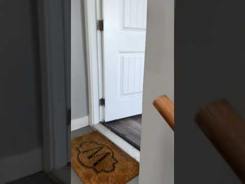 Beautiful 1BR 1BA Unit with Attached 1-Car Garage Located Near USC property video