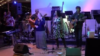 Signing God Mends Broken Things with Carter and Carter