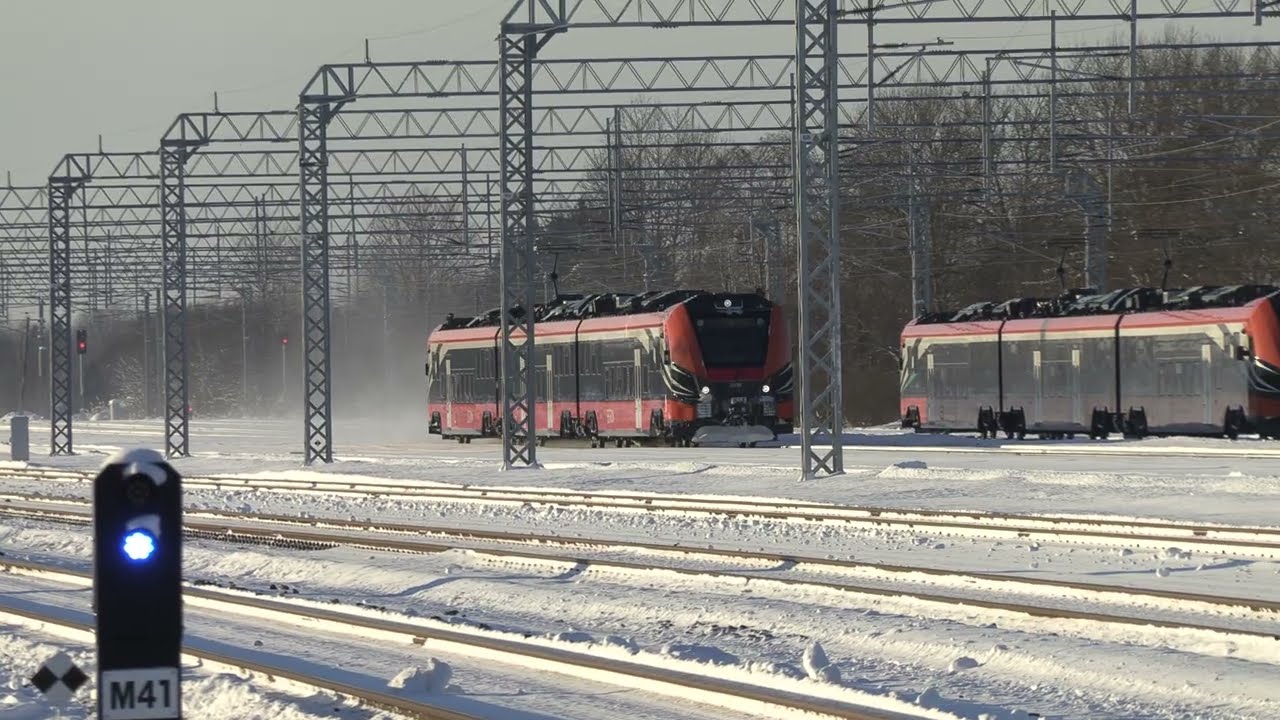 Электропоезд 21Ev-3339 на ст. Тапа / 21Ev-3339 EMU at Tapa station