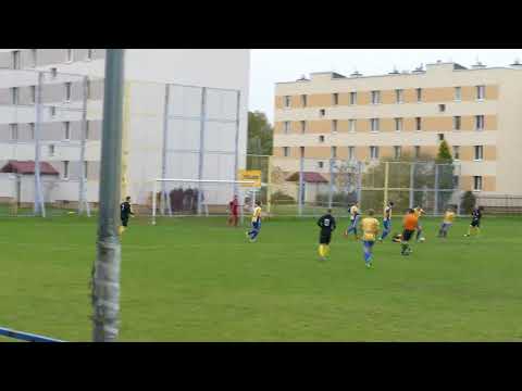 18.10.27 Ożarowianka Ożarów Mazowiecki 0-2 KS Łomianki