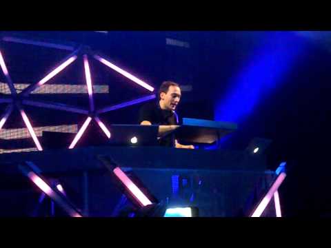 Paul van Dyk @ Palladium 6/11/11 - Forever - Hurts (PvD remix)