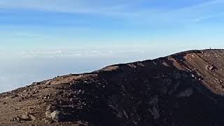 preview picture of video 'kaldera gunung slamet'