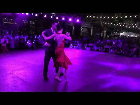 tango "Danzarin" (Julian Plaza) por Cuarteto Norberto Vogel . bailan Diego y Soledad