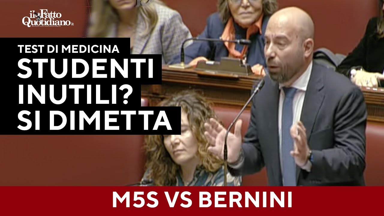 M5S vs Bernini: "Studenti inutili? Accesso a medicina un fallimento. Si dimetta"