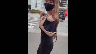 風に吹かれて乳揺れ