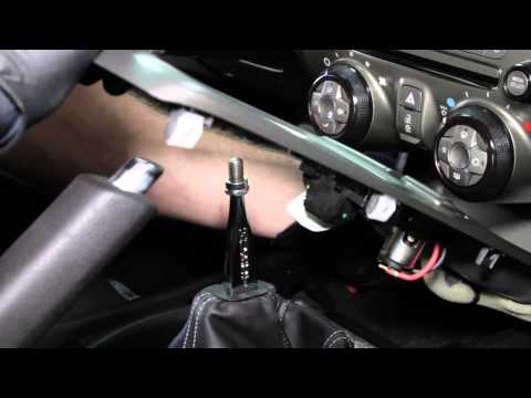 ‪Tech Review: Hurst's 2010-2013 Camaro Billet Plus 2 Shifter for V6 & V8‬