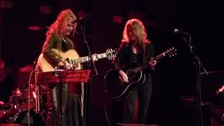 Shelby Lynne & Allison Moorer - Silver Wings, World Cafe Live, Philadelphia, 8/25/2017