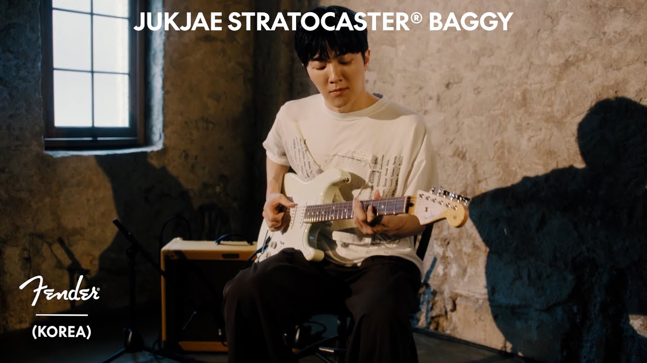 JUKJAE Stratocaster&reg; Baggy - YouTube