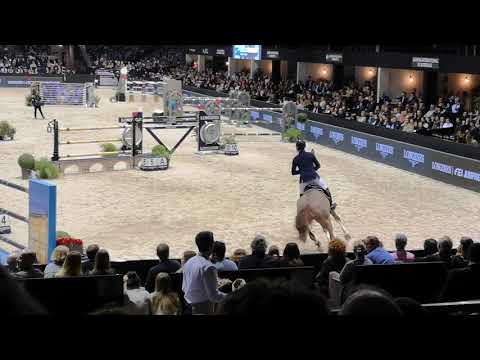 Full Sister of the mother